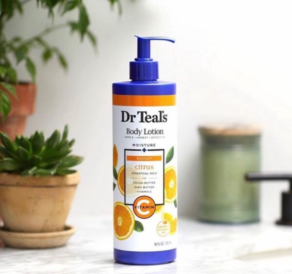 Dr Teal's Vitamin C Body Lotion - Image 4